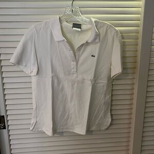 Lacoste White Women's Regular Fit Supple Petit Piqué
Polo. Size 42.